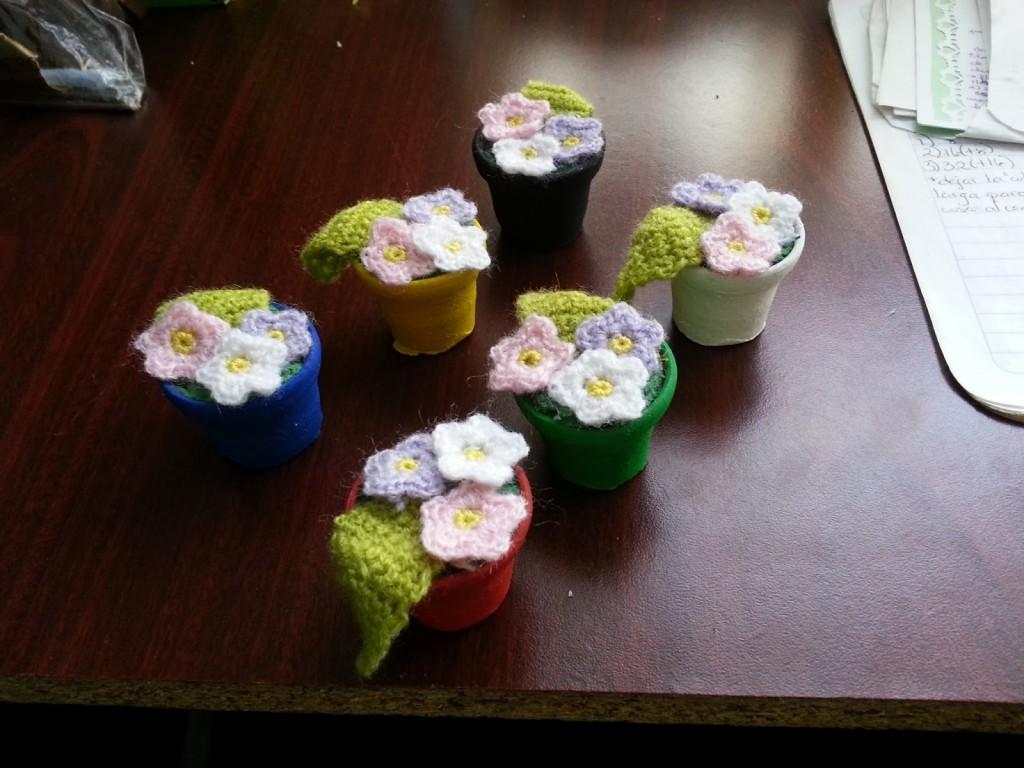 flores de crochet para macetas t
